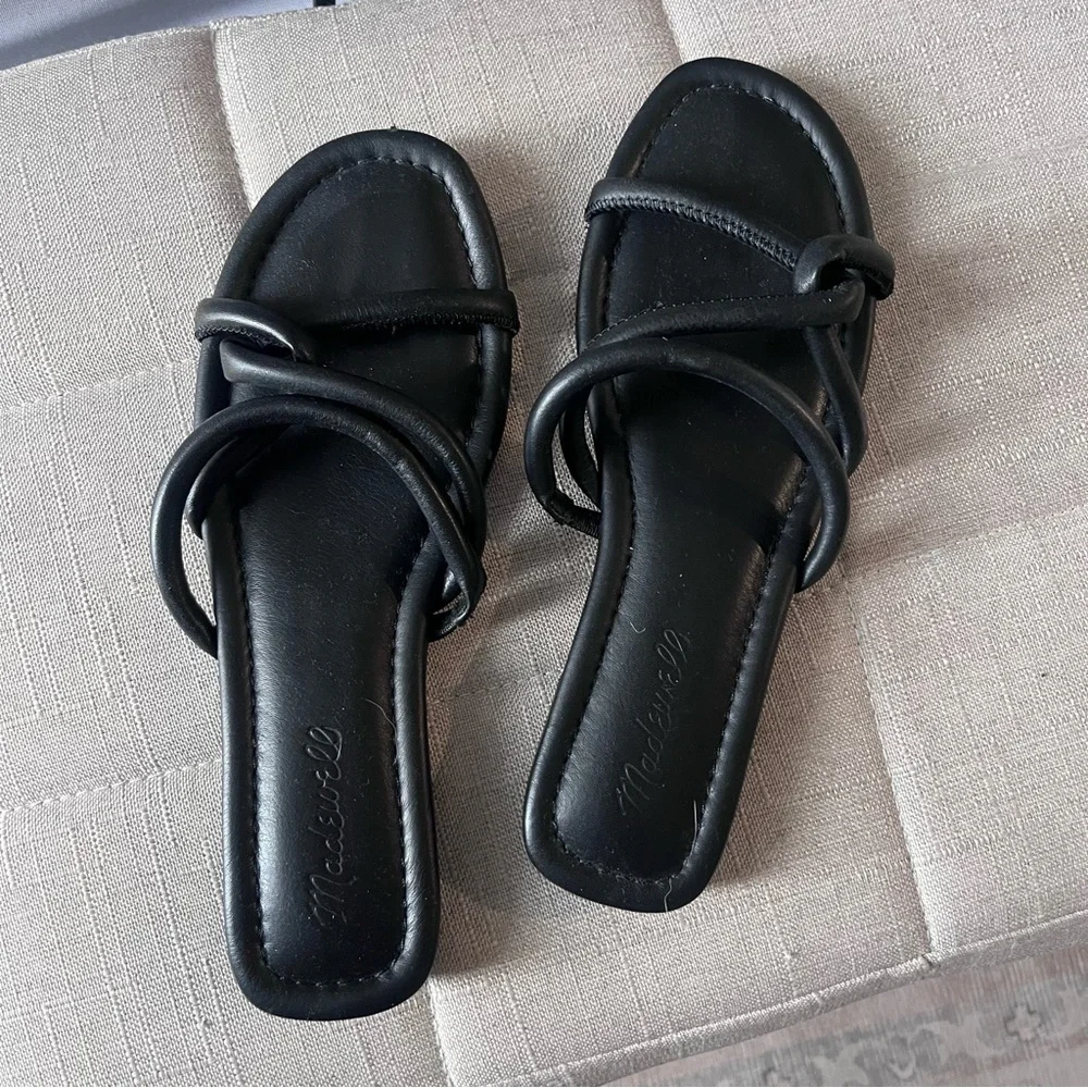 1 day sale! Madewell sandals ☀️ - Picture 2 of 3